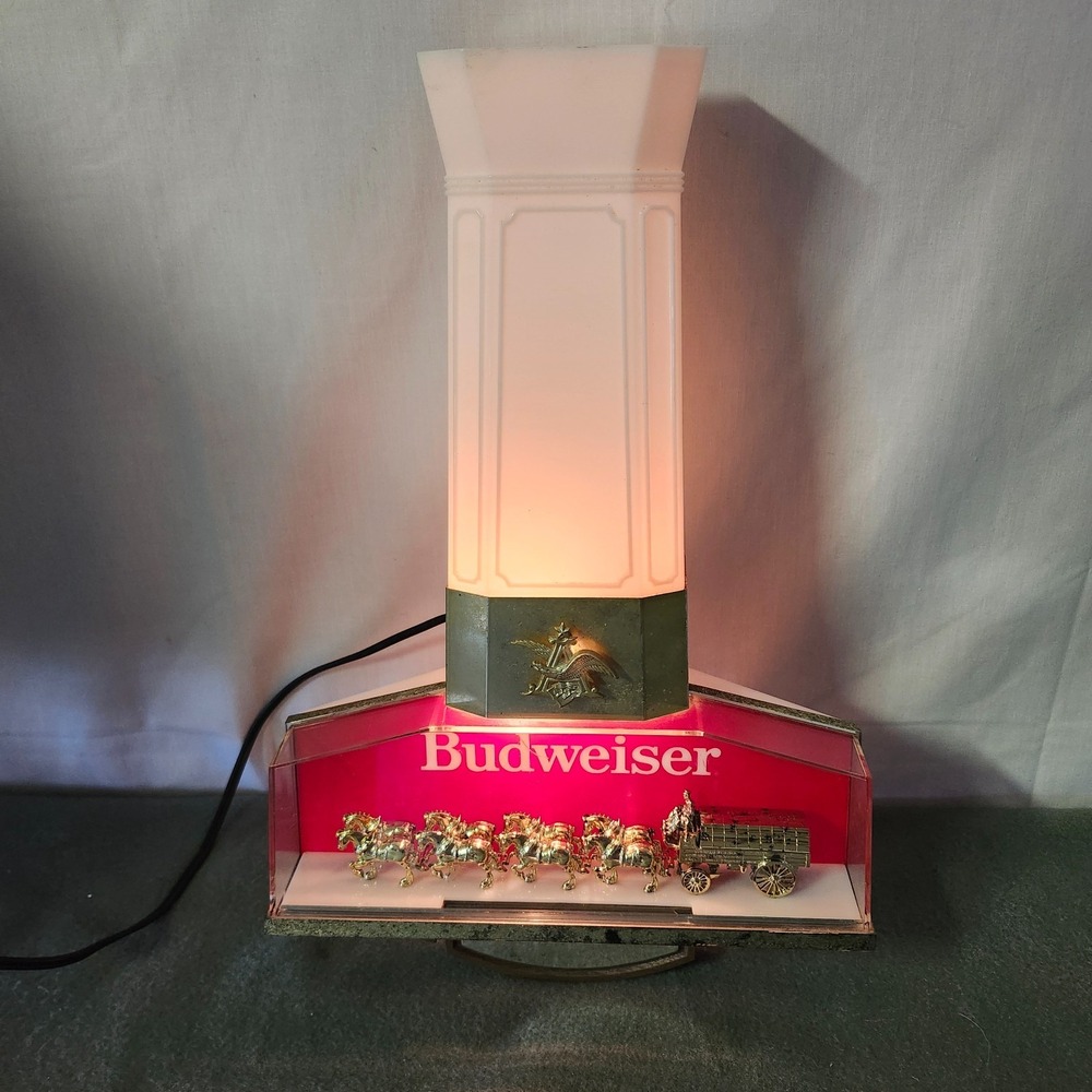 Vintage Budweiser Beer Lighted Sign Anheuser Busch King Clydesdales‎ Wall Sconce